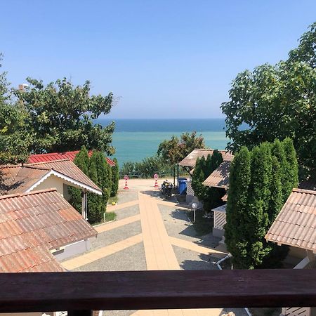 Complex Pria Apartman Două Mai Kültér fotó