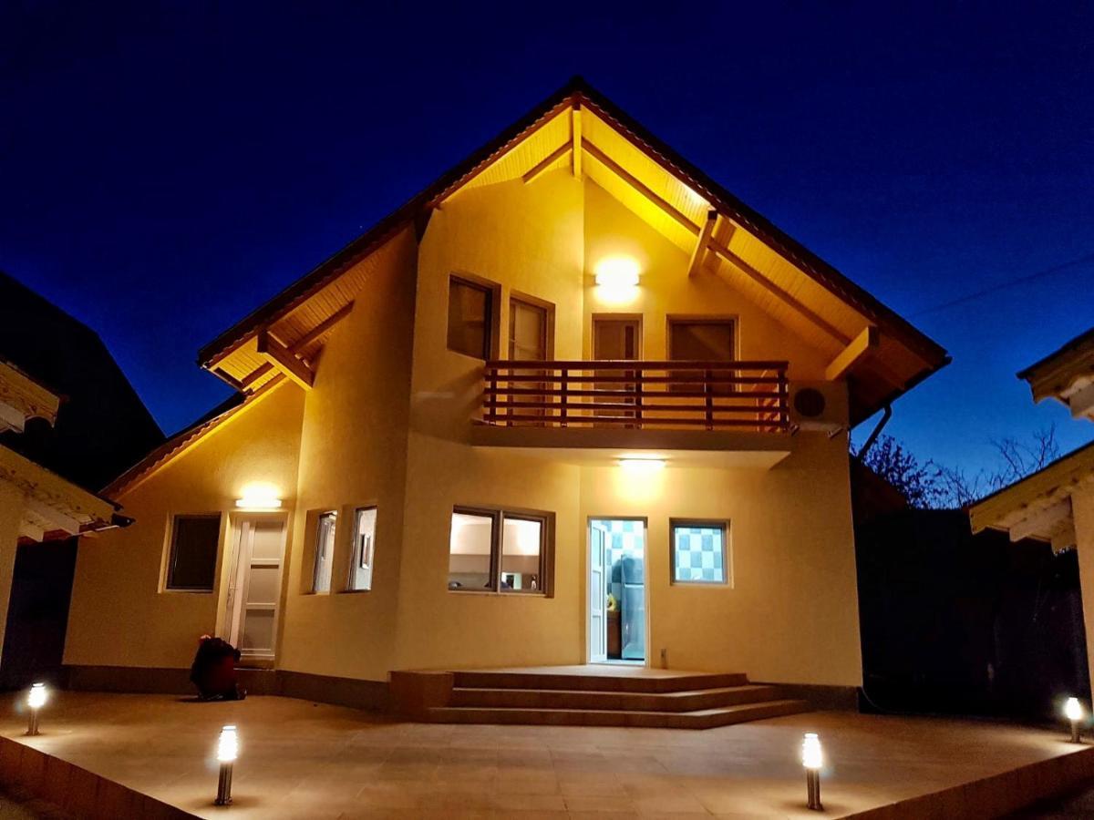 Complex Pria Apartman Două Mai Kültér fotó