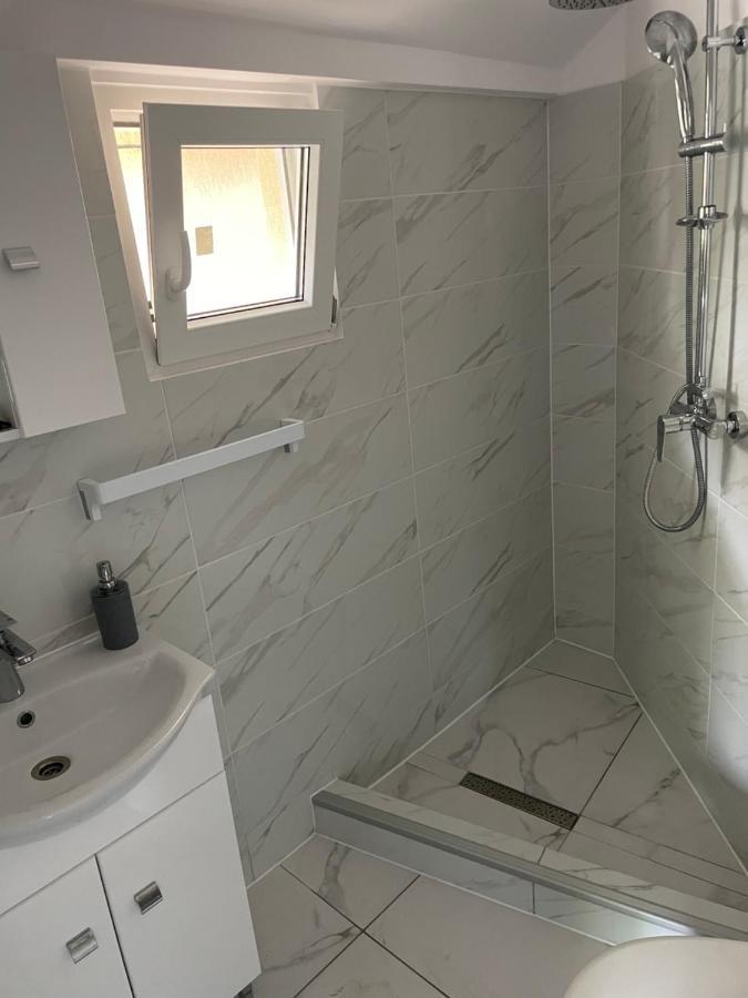Complex Pria Apartman Două Mai Kültér fotó