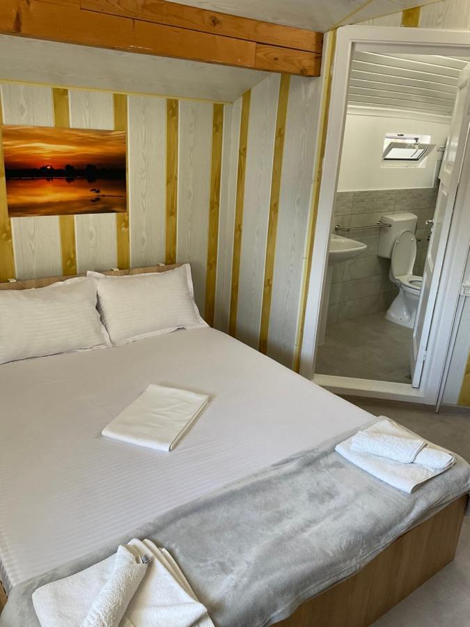 Complex Pria Apartman Două Mai Kültér fotó