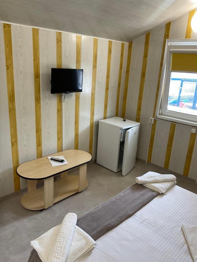 Complex Pria Apartman Două Mai Kültér fotó