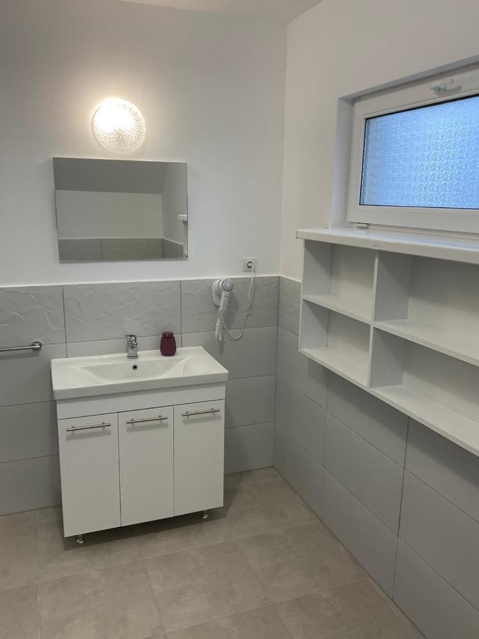 Complex Pria Apartman Două Mai Kültér fotó